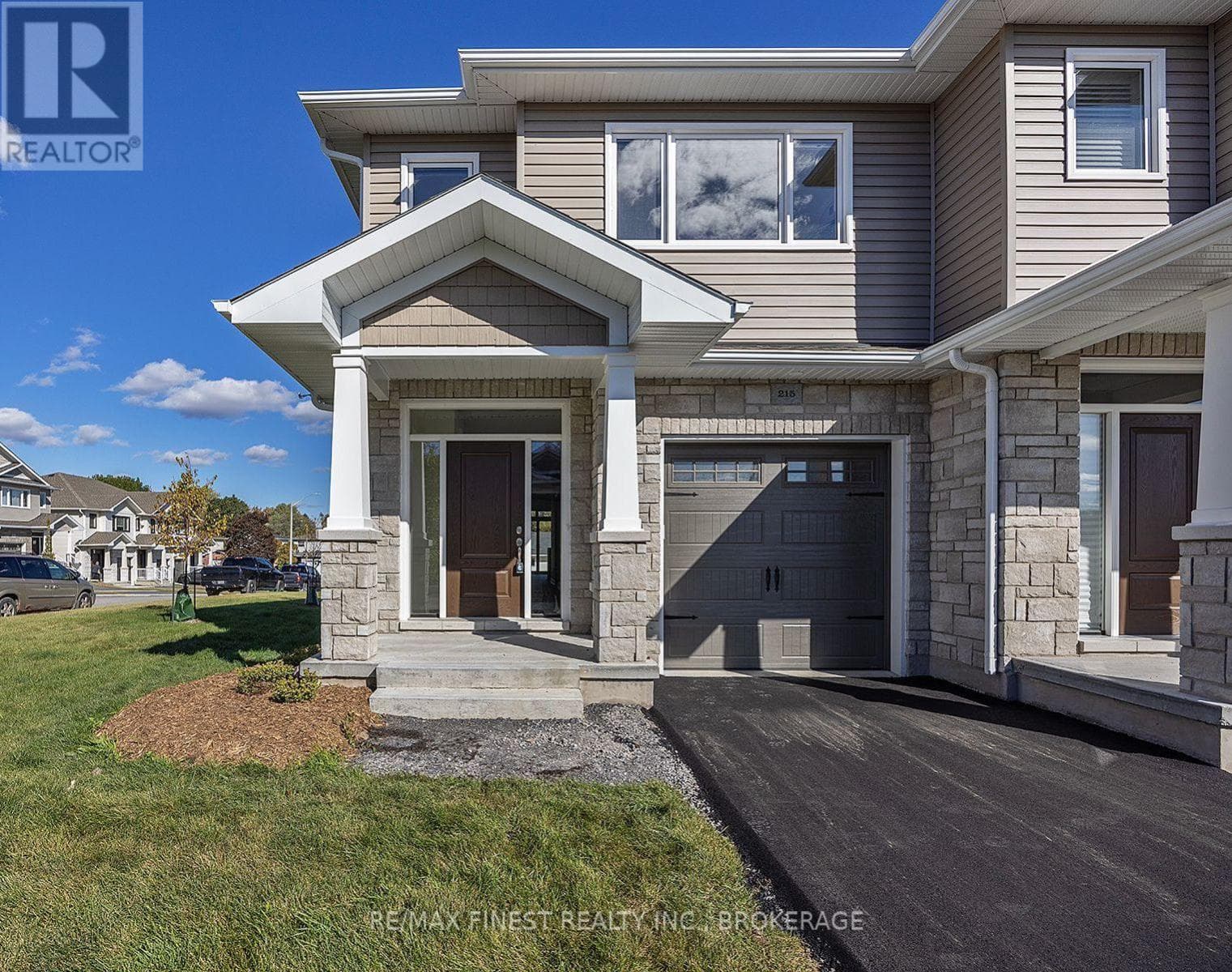 215 HERITAGE PARK DRIVE, Kingston — photo 4