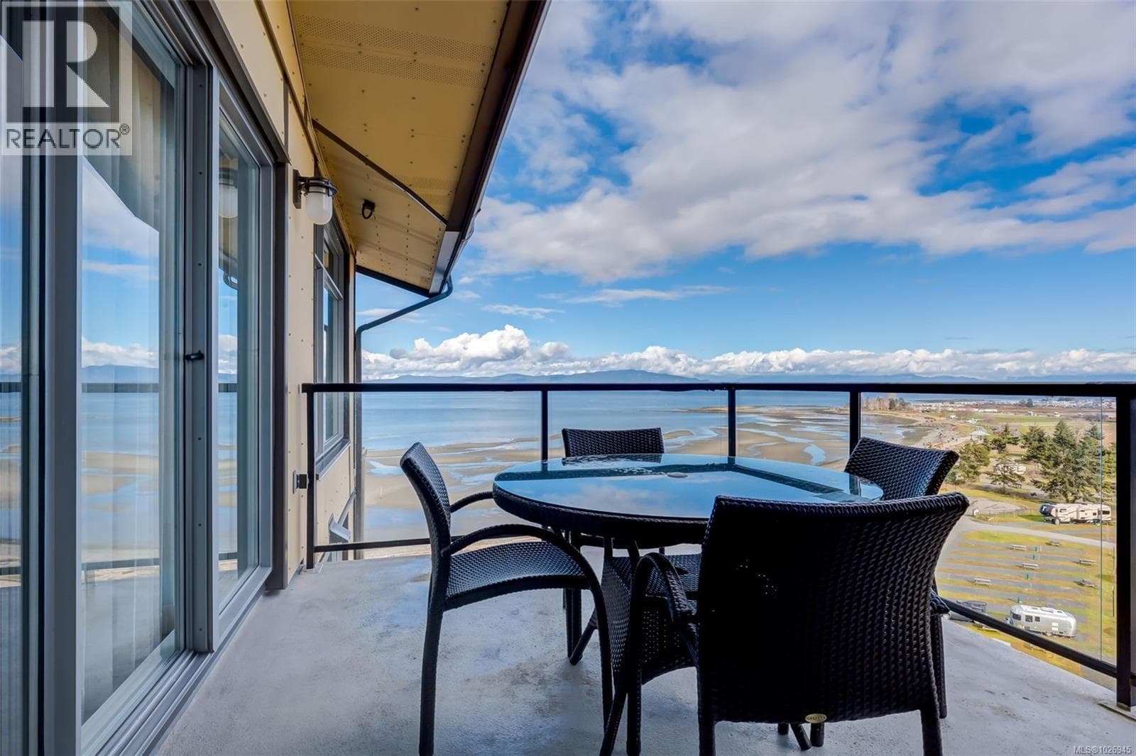 905/906A 181 Beachside Dr, Vancouver Island — photo 2