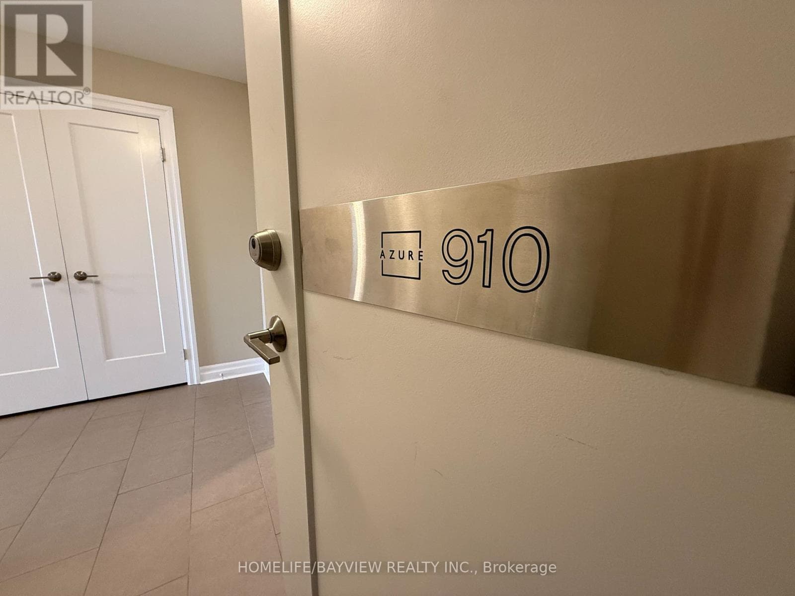910 - 505 TALBOT STREET, Toronto — photo 3