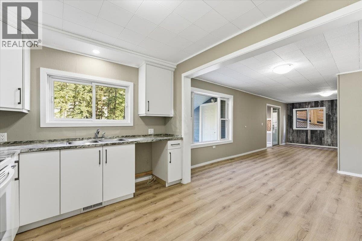 5783 TUKTAKAMIN ROAD, Interior REALTORS® — photo 4