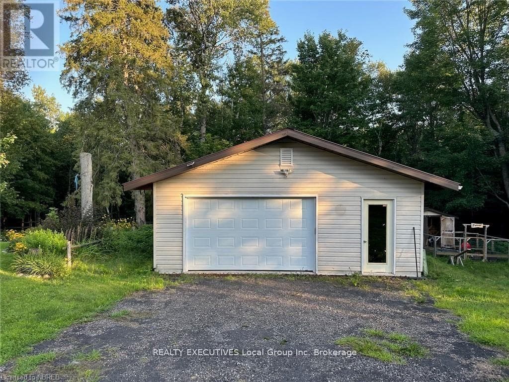 1372 VILLAGE ROAD, North Bay — photo 3
