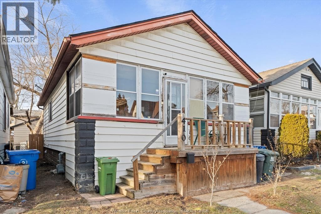 410 CAROLINE STREET, Windsor — photo 2
