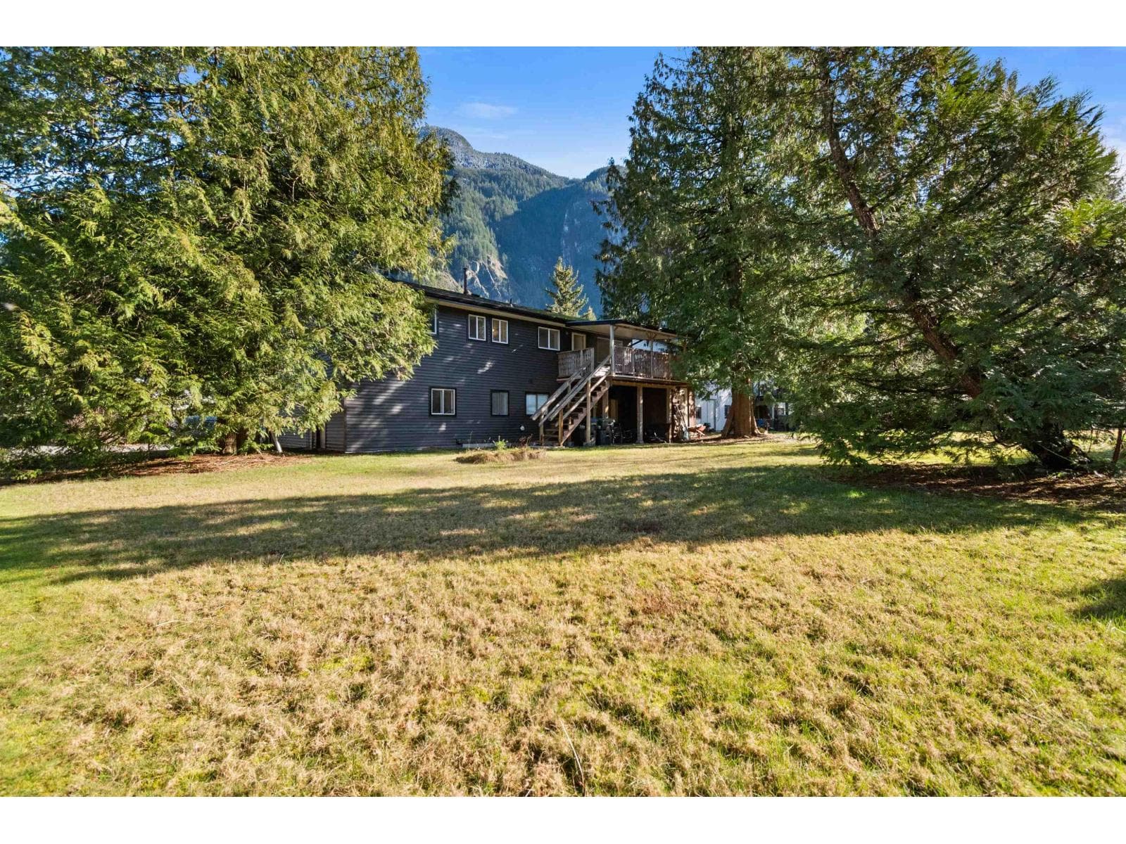 20143 SILVERVIEW ROAD, Hope, Chilliwack — photo 2