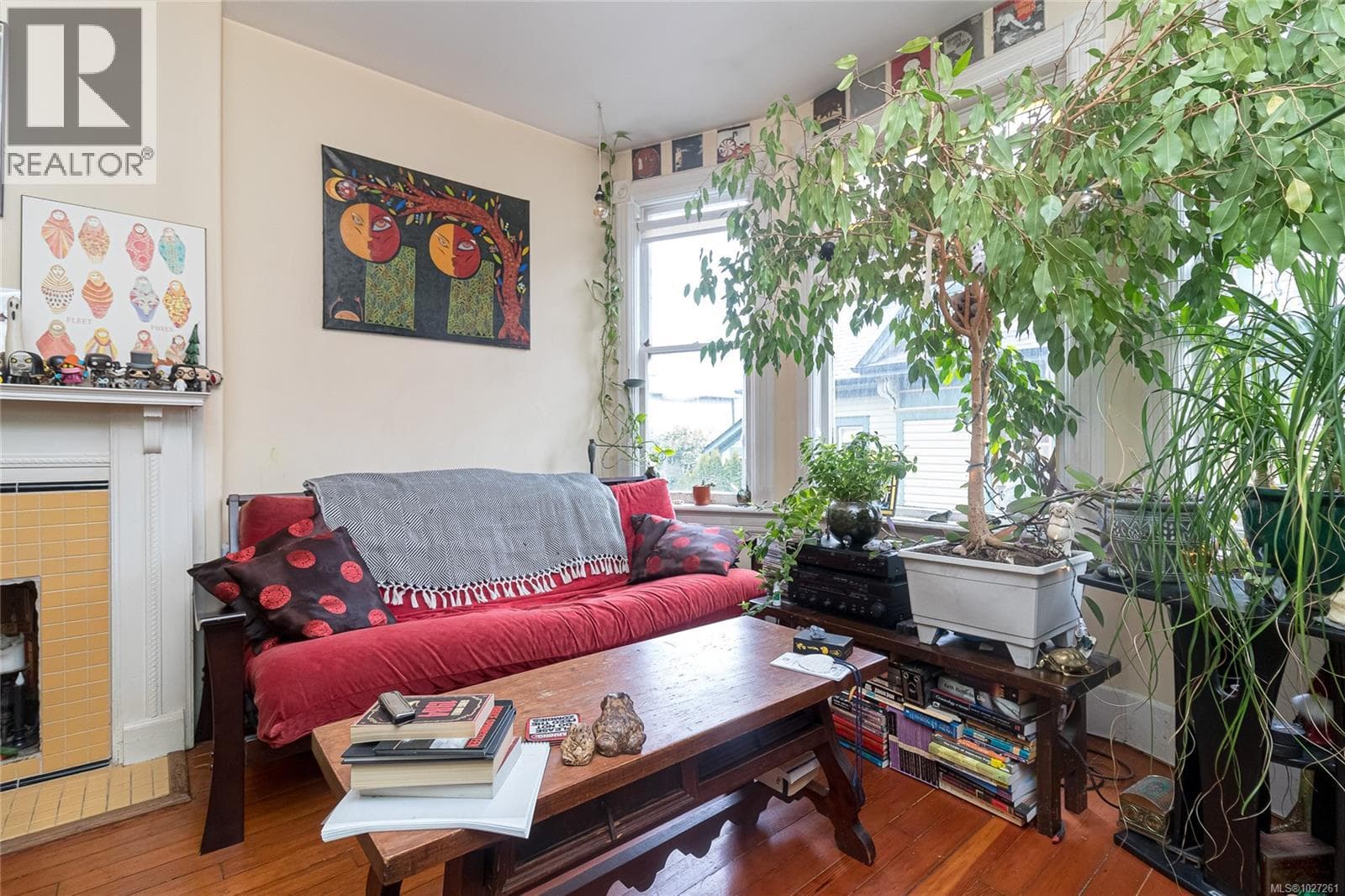 1418 FERNWOOD ROAD, Victoria — photo 5