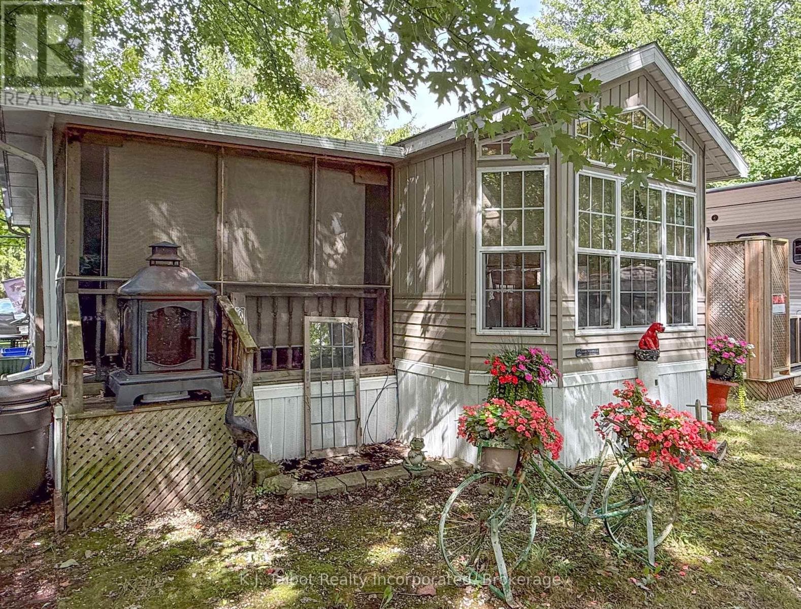 36 BEACON LN - 77719 BLUEWATER HIGHWAY in 