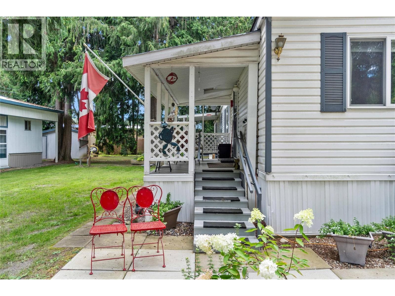 5161 63 Avenue NE Unit# 2, Interior REALTORS® — photo 4