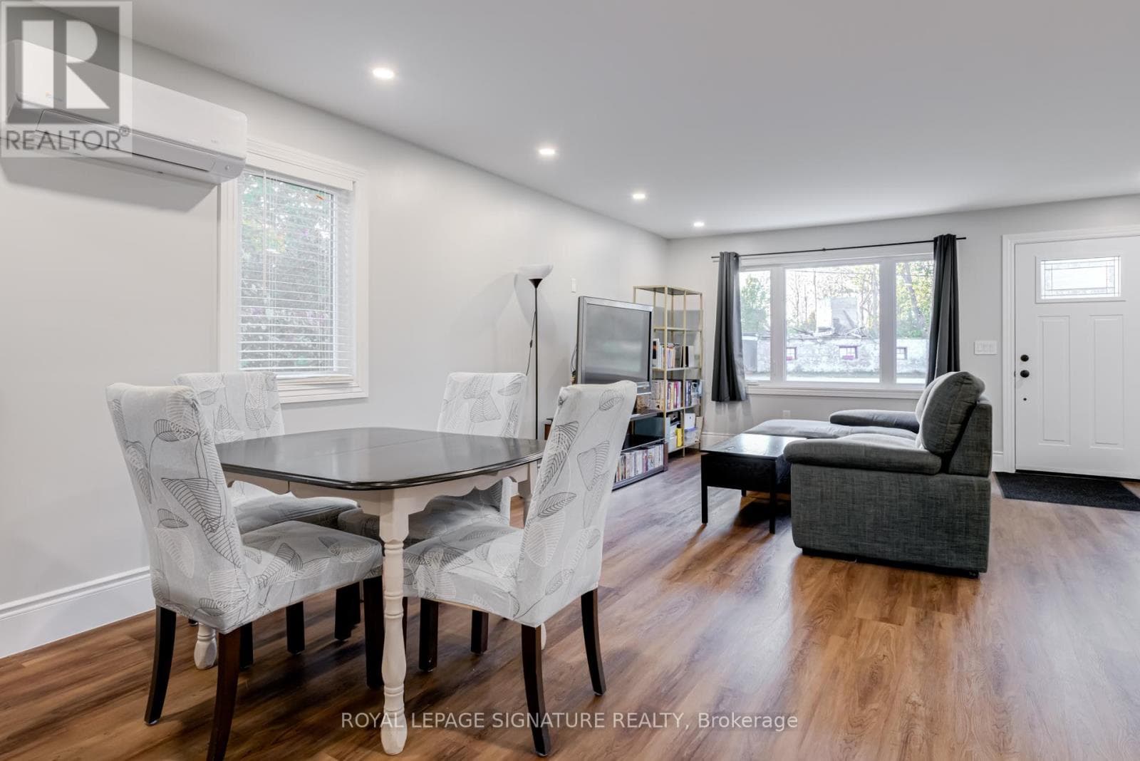 8 MOUNTSBERG ROAD, Toronto — photo 4