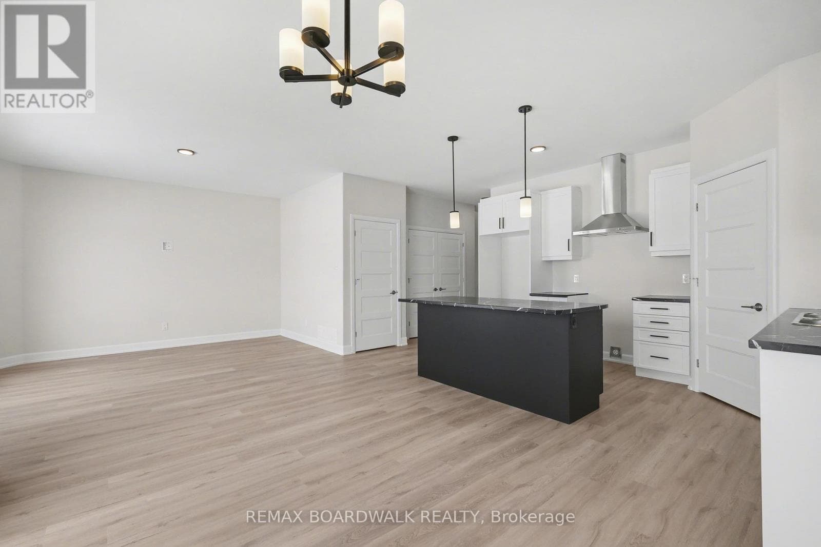 967 CHABLIS CRESCENT, Ottawa — photo 5