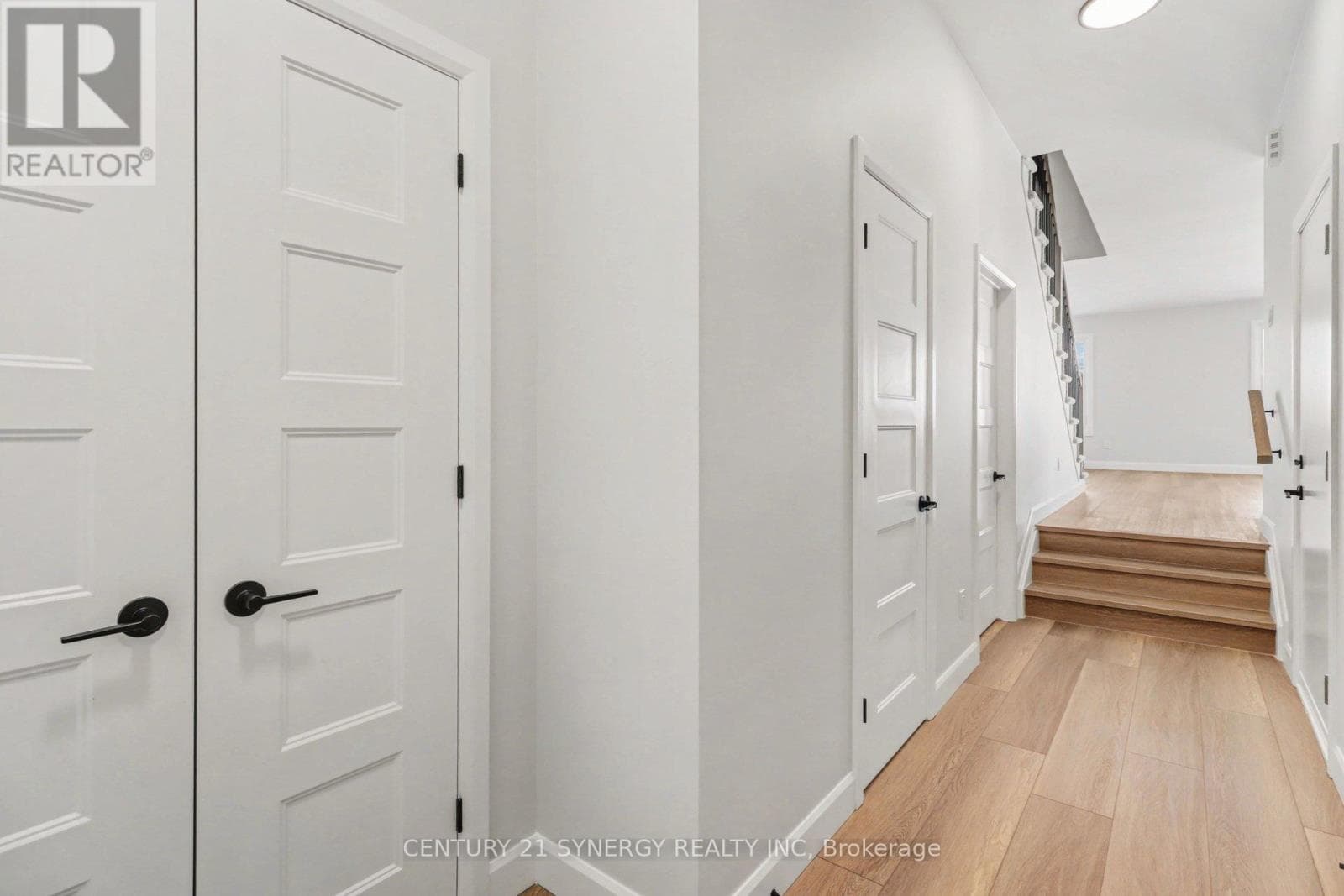 69 VILLENEUVE STREET, Ottawa — photo 4