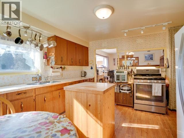 2468 ZILINSKY ROAD, Powell River — photo 4