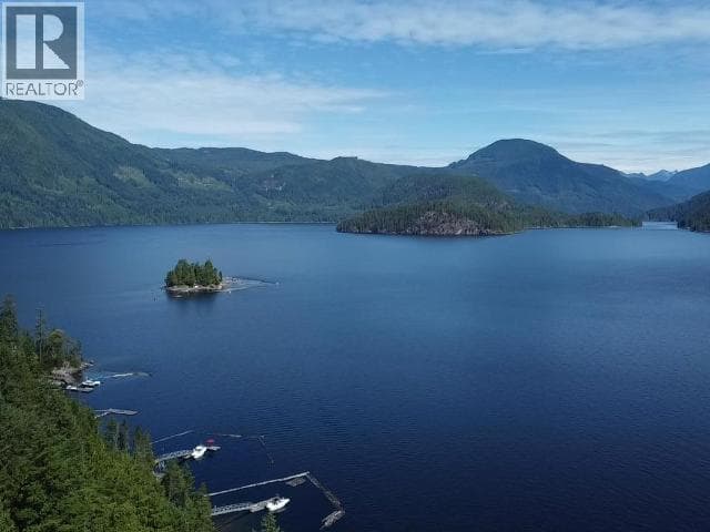 9352 POWELL LAKE, Powell River — photo 3