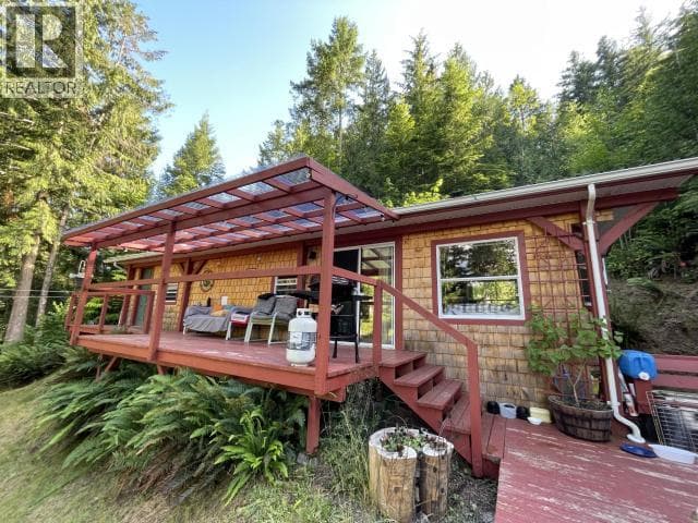 9352 POWELL LAKE, Powell River — photo 4