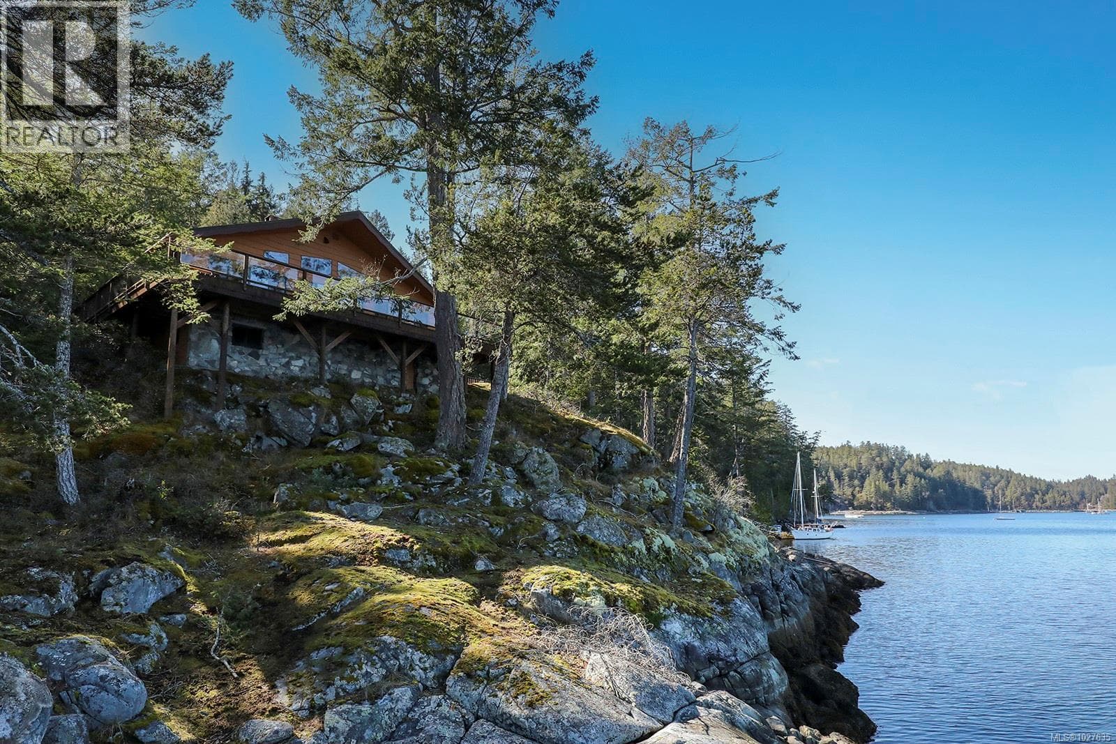 651 GORGE HARBOUR, Vancouver Island — photo 5