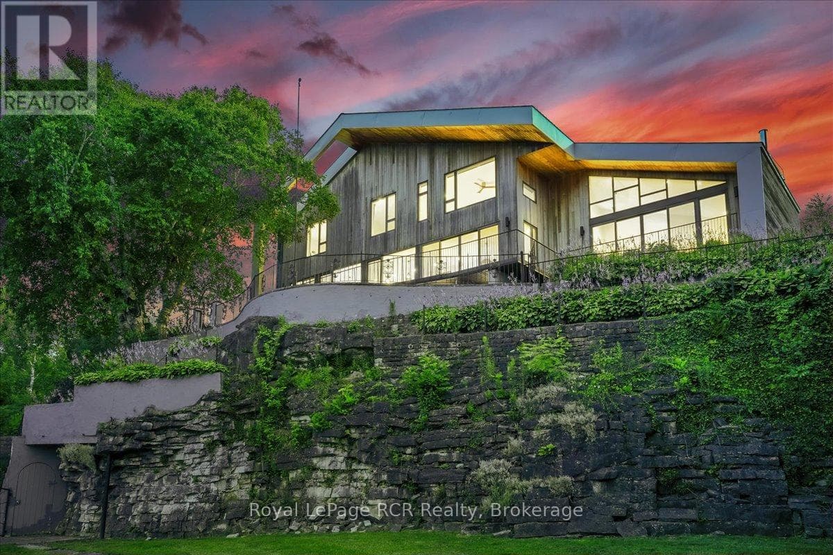 20 EVERETT ROAD, OnePoint — photo 2