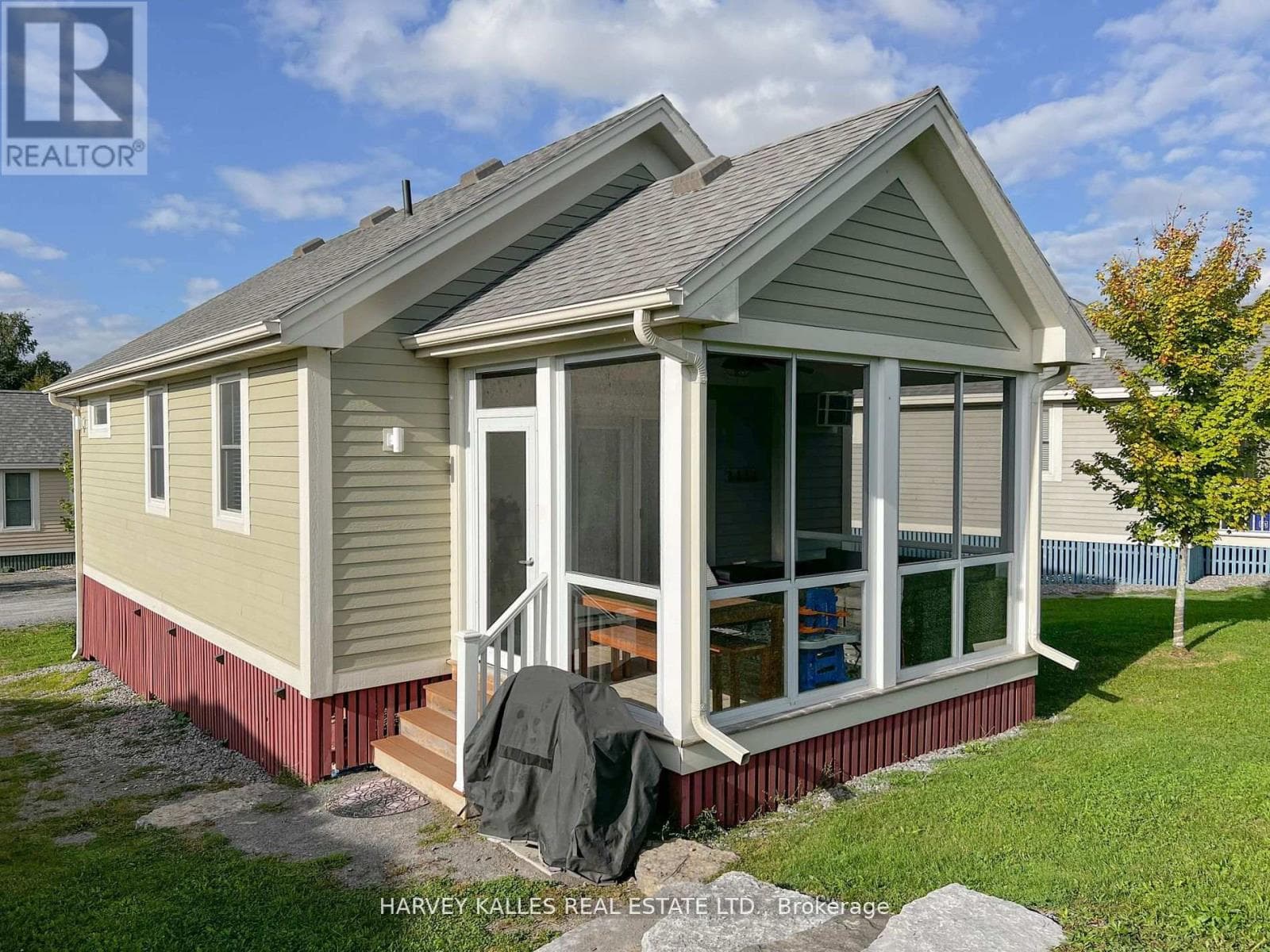 24 BUTTERNUT LANE in