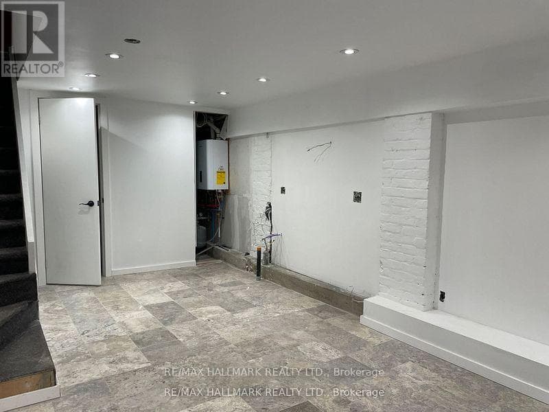 173 QUEEN STREET EAST, Toronto — photo 3
