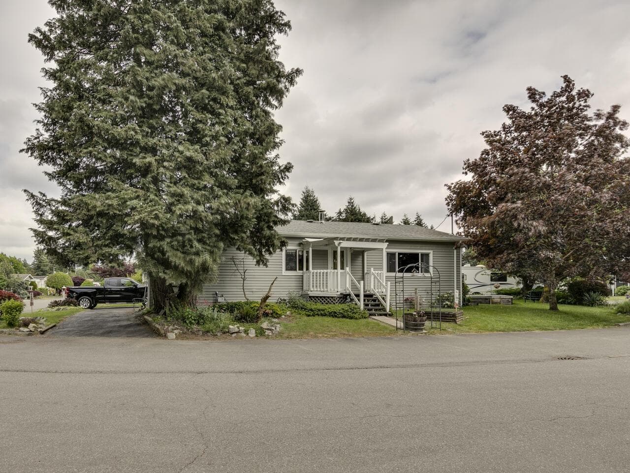 70 31313 LIVINGSTONE AVENUE in Clearbrook