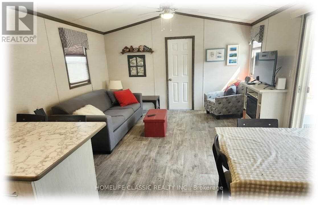 LOT 645 BLUEBERRY LANE - 225 PLATTEN BOULEVARD W, Toronto — photo 5