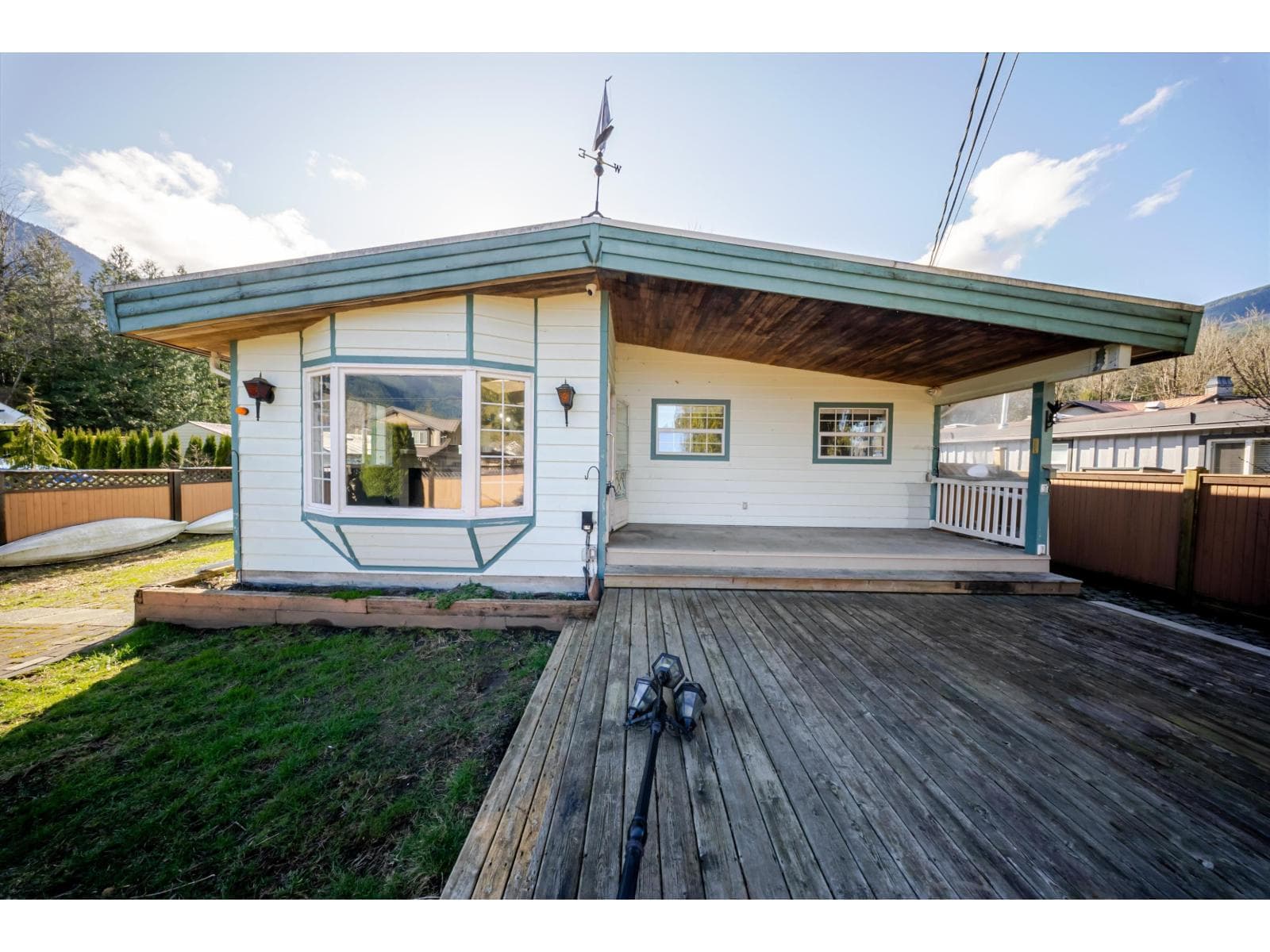 1809 CAROL ROAD, Cultus Lake South, Chilliwack — photo 2