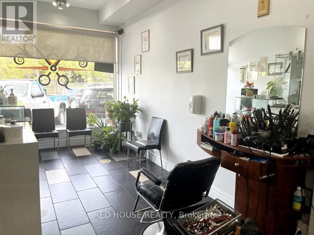 1533 O'CONNOR DRIVE, Toronto — photo 5
