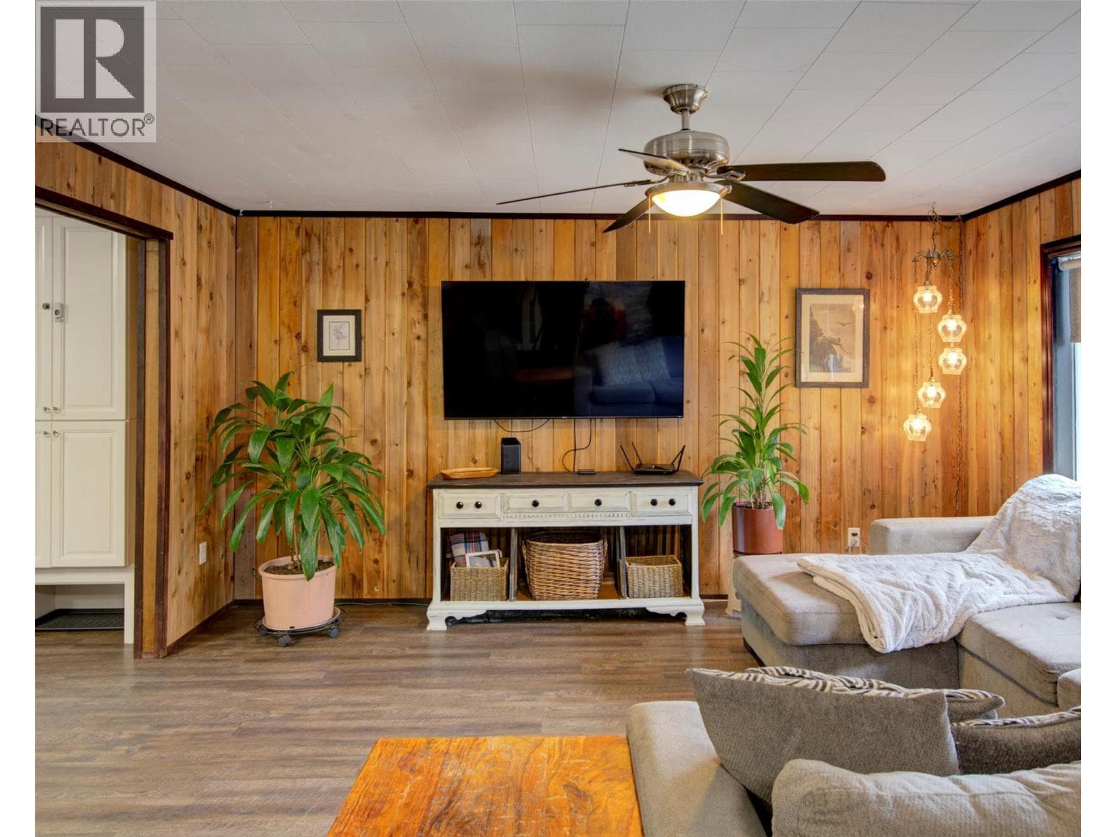 179 Springbend Road, Interior REALTORS® — photo 5