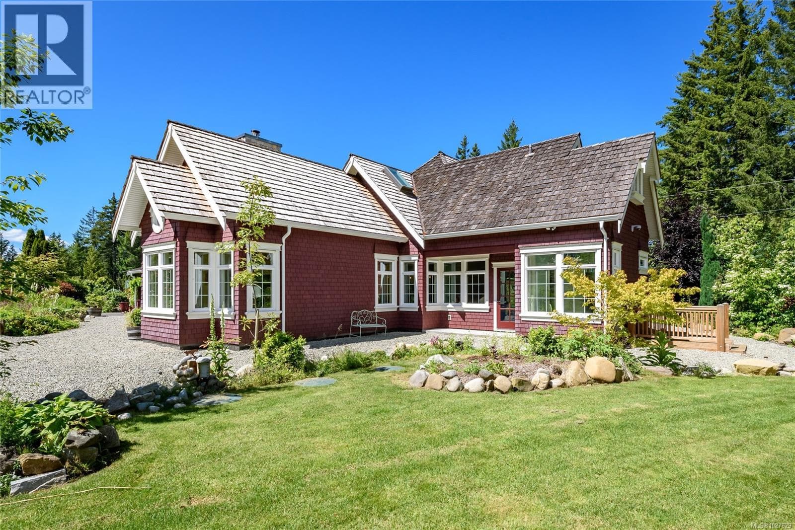 7679 VICTOR LANE, Vancouver Island — photo 3