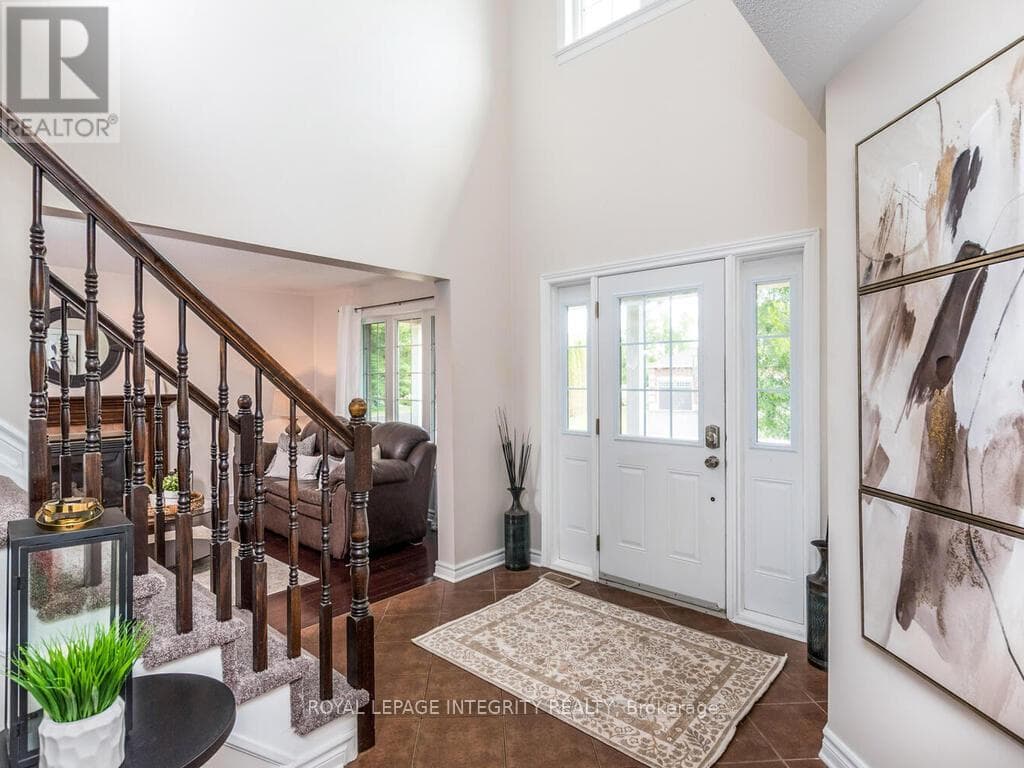 111 COMBA DRIVE, Ottawa — photo 2