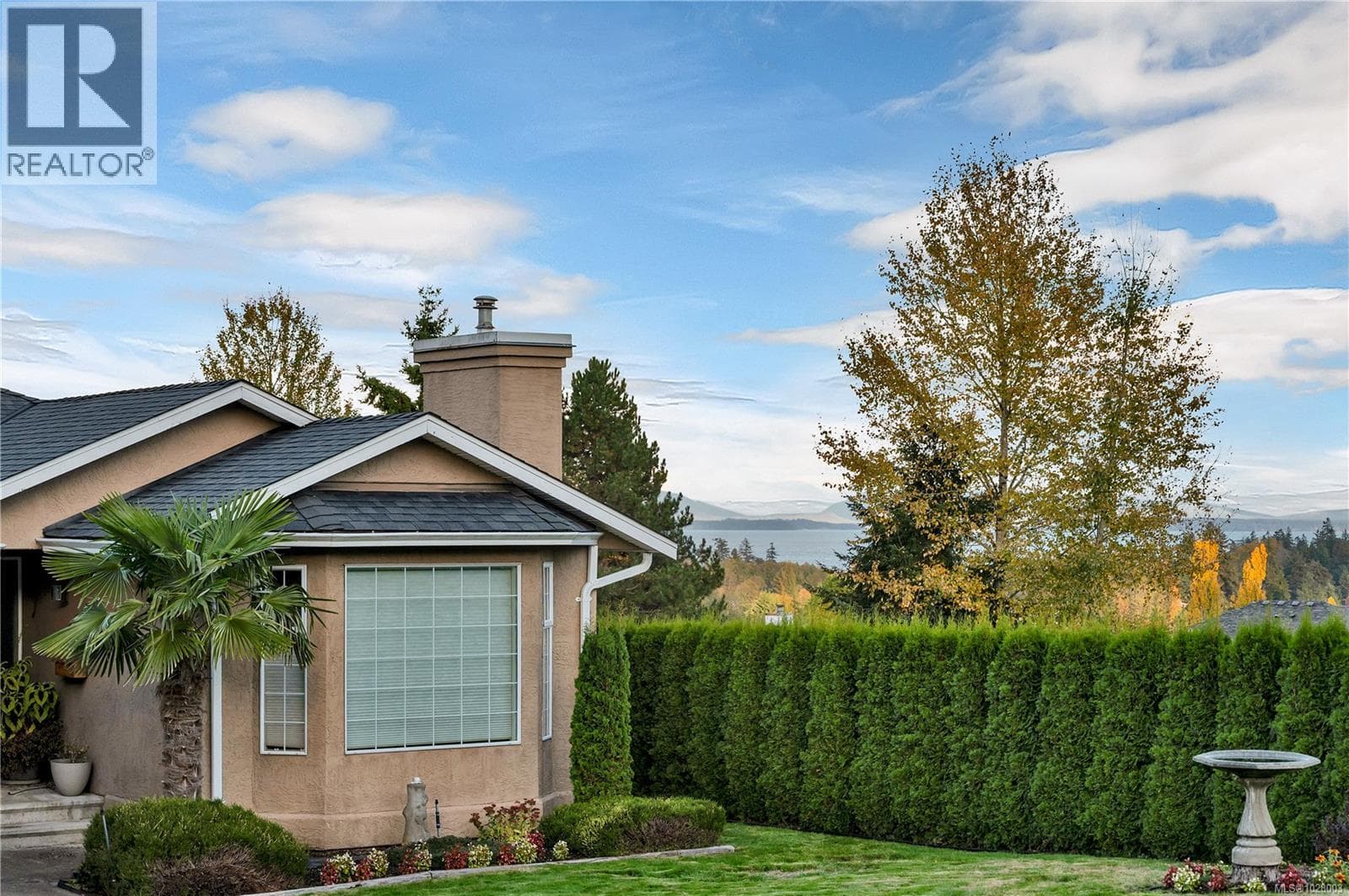 756 Bowen Dr, Vancouver Island — photo 2