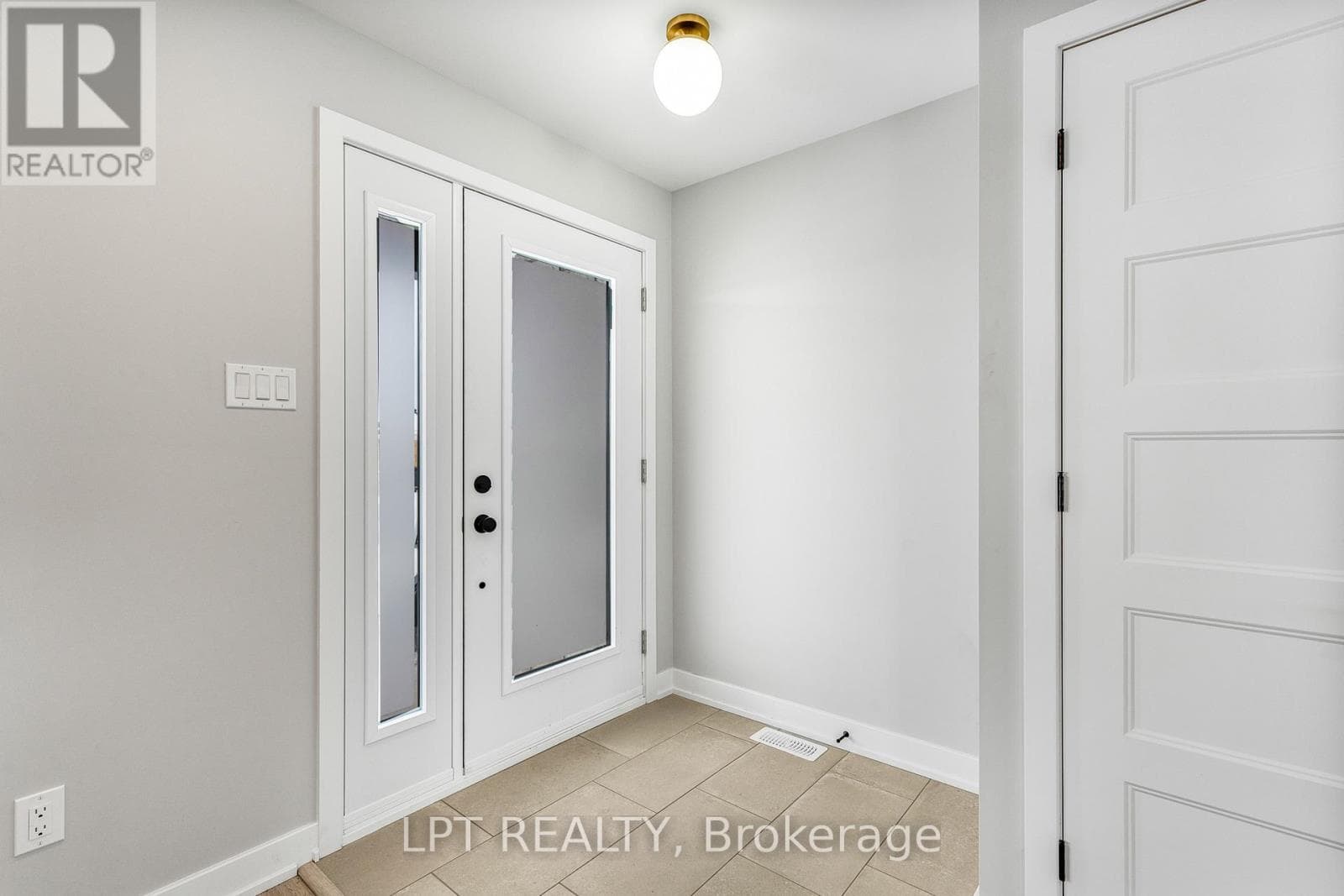 965 KATIA STREET, Ottawa — photo 3