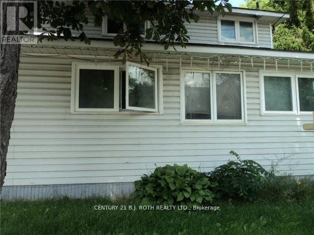136 BARRIE ROAD, Toronto — photo 3