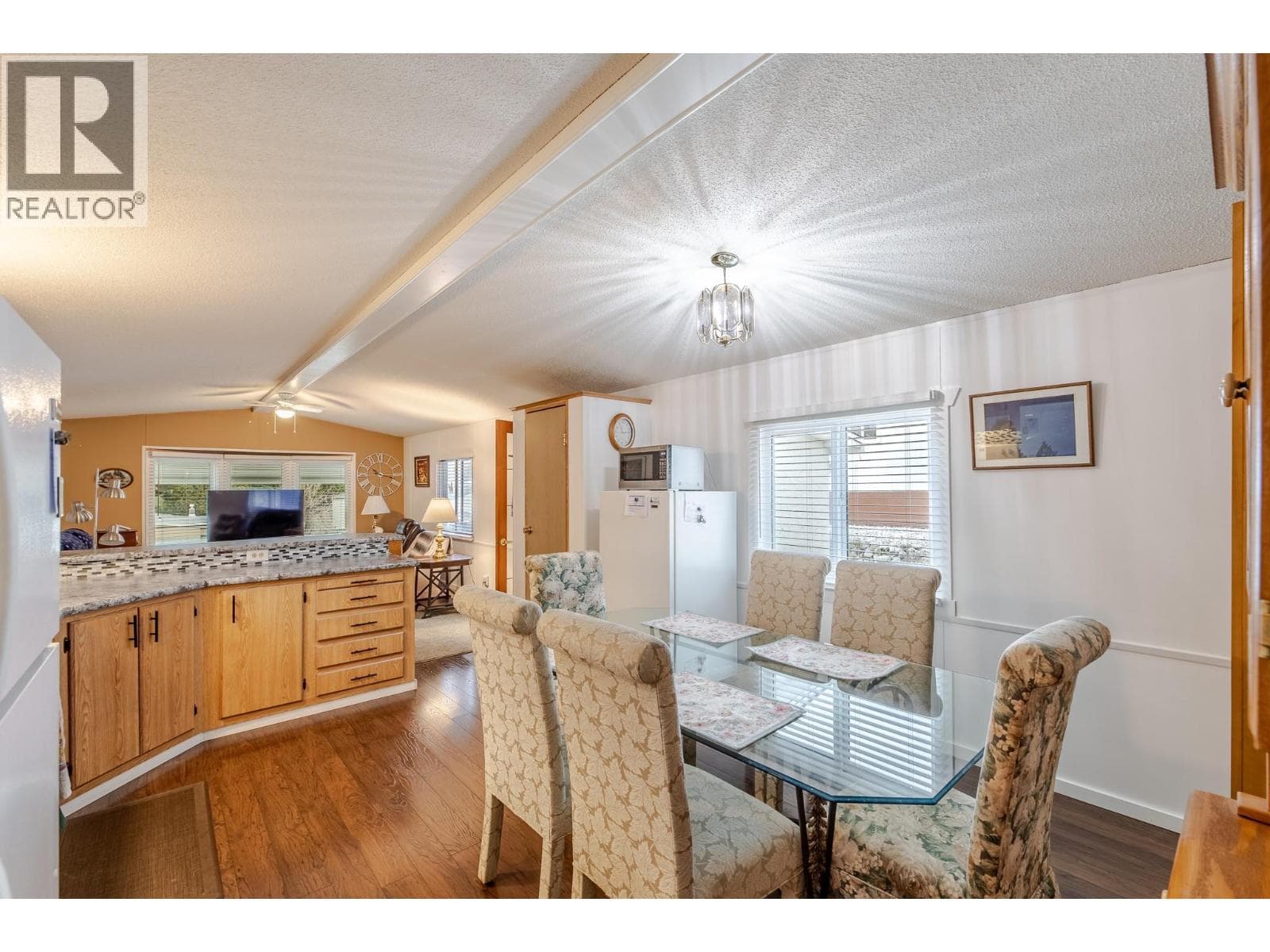 4505 Mclean Creek Road Unit# F31, Interior REALTORS® — photo 3