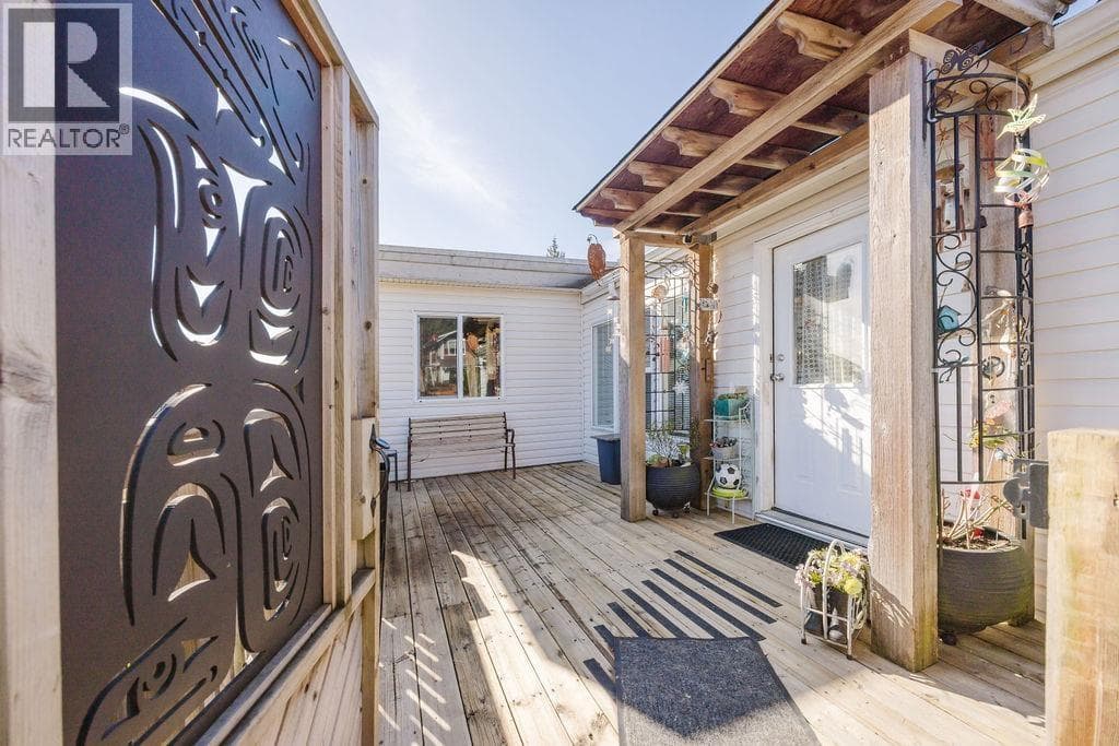 753 STEINBRUNNER ROAD, Greater Vancouver — photo 2