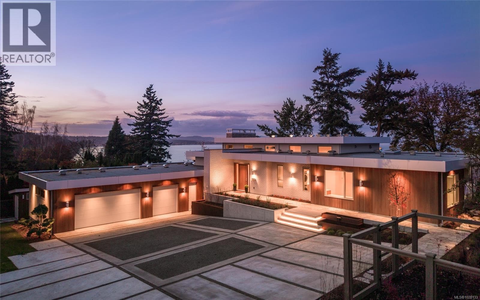 4570 BISSENDEN PLAZA in 