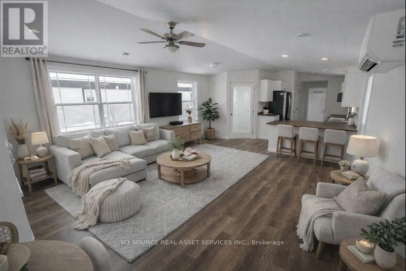 8910 LYNNWOOD PARK PRIVATE, Toronto — photo 3