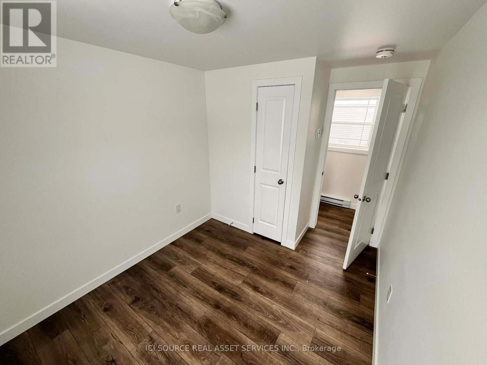 8910 LYNNWOOD PARK PRIVATE, Toronto — photo 4