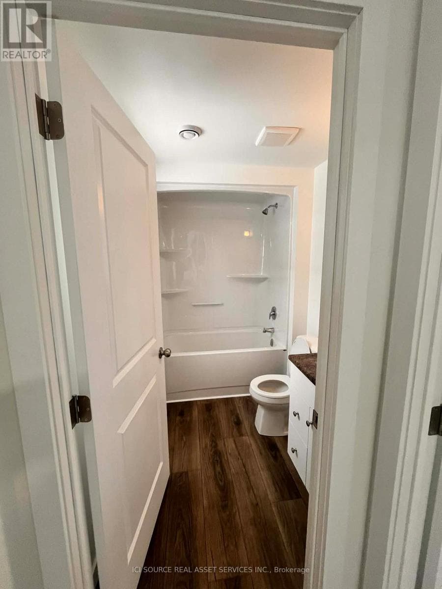 8910 LYNNWOOD PARK PRIVATE, Toronto — photo 5