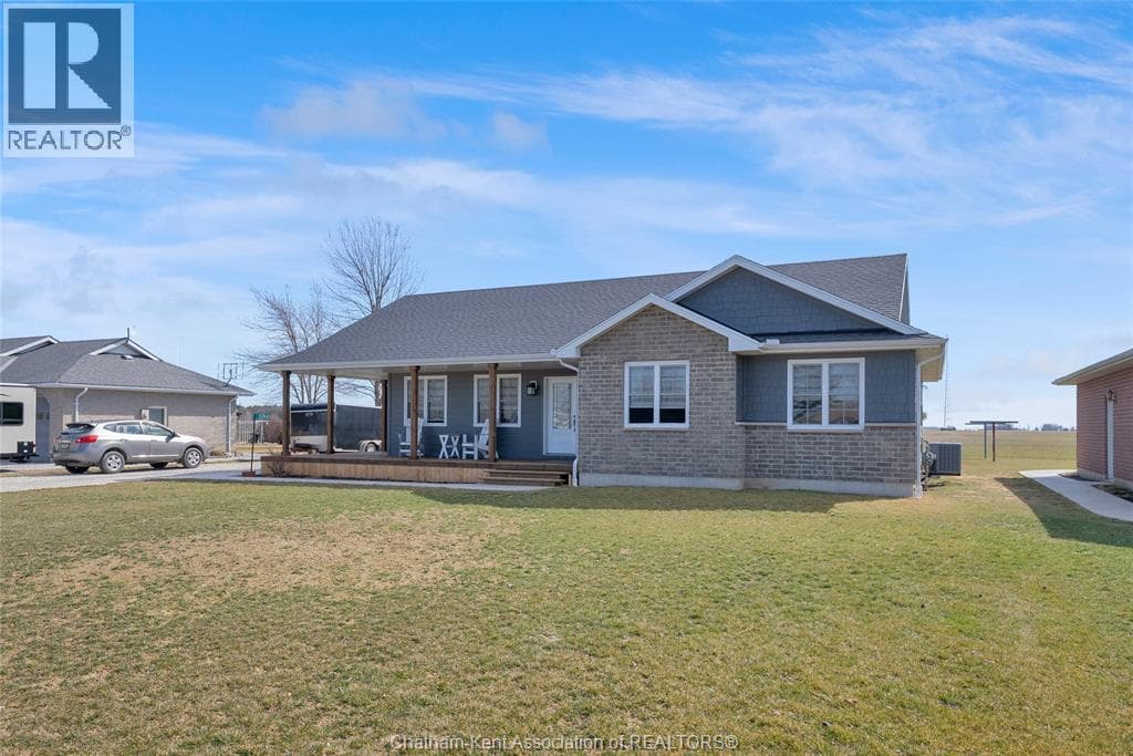 5744 Middle LINE, Chatham Kent — photo 2