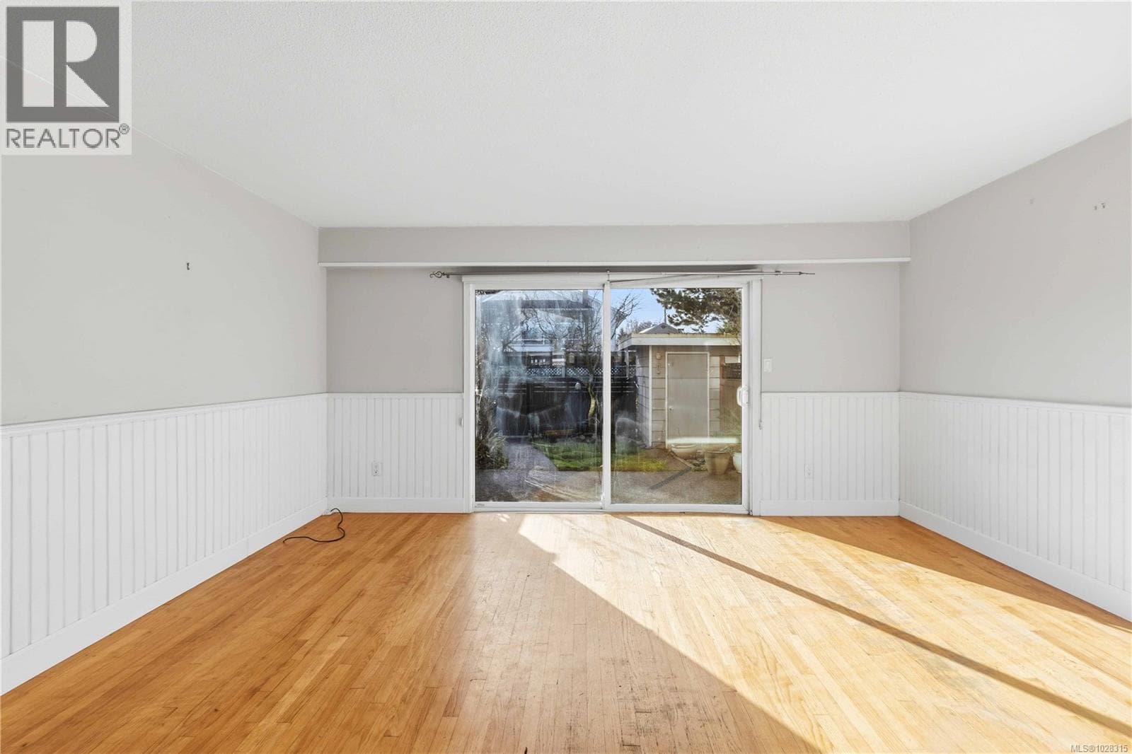 9 10145 Third St, Victoria — photo 5