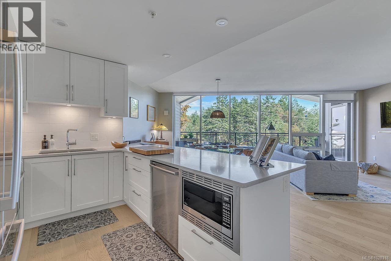 506 3529 Dolphin Dr, Vancouver Island — photo 5