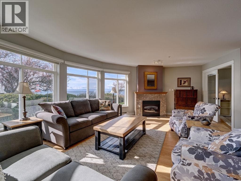 103 5470 INLET AVENUE, Greater Vancouver — photo 4