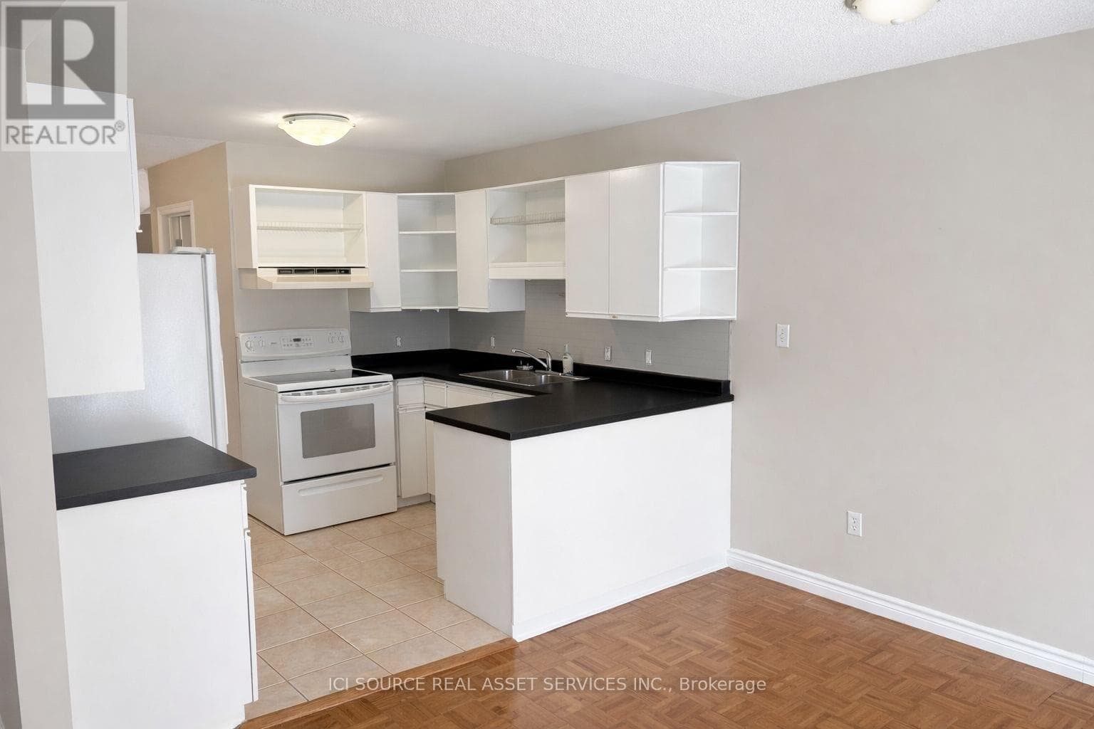 1593 MURPHY ROAD, Toronto — photo 4