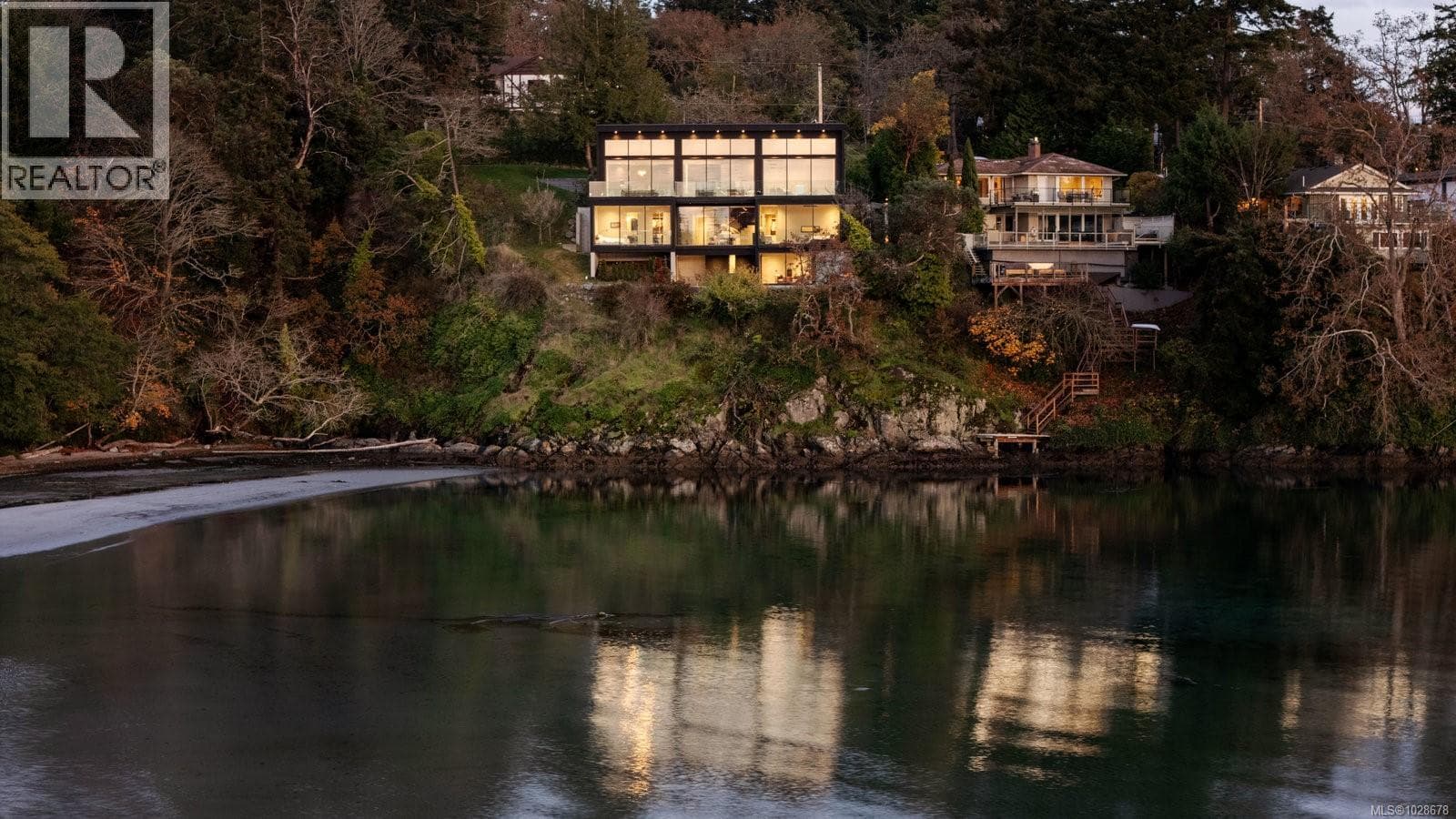 2701 SEA VIEW ROAD, Victoria — photo 2