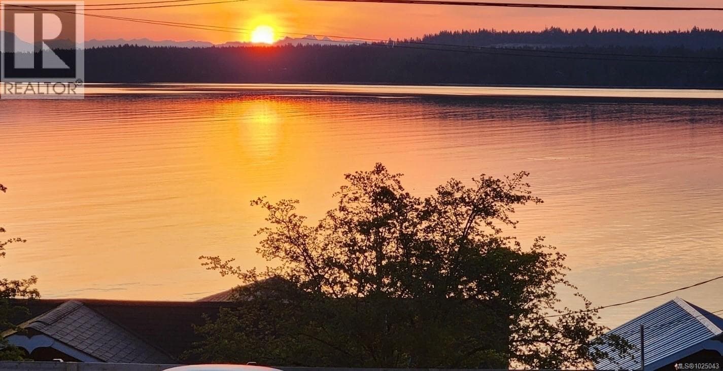 5693 ISLAND HIGHWAY SOUTH, Vancouver Island — photo 3