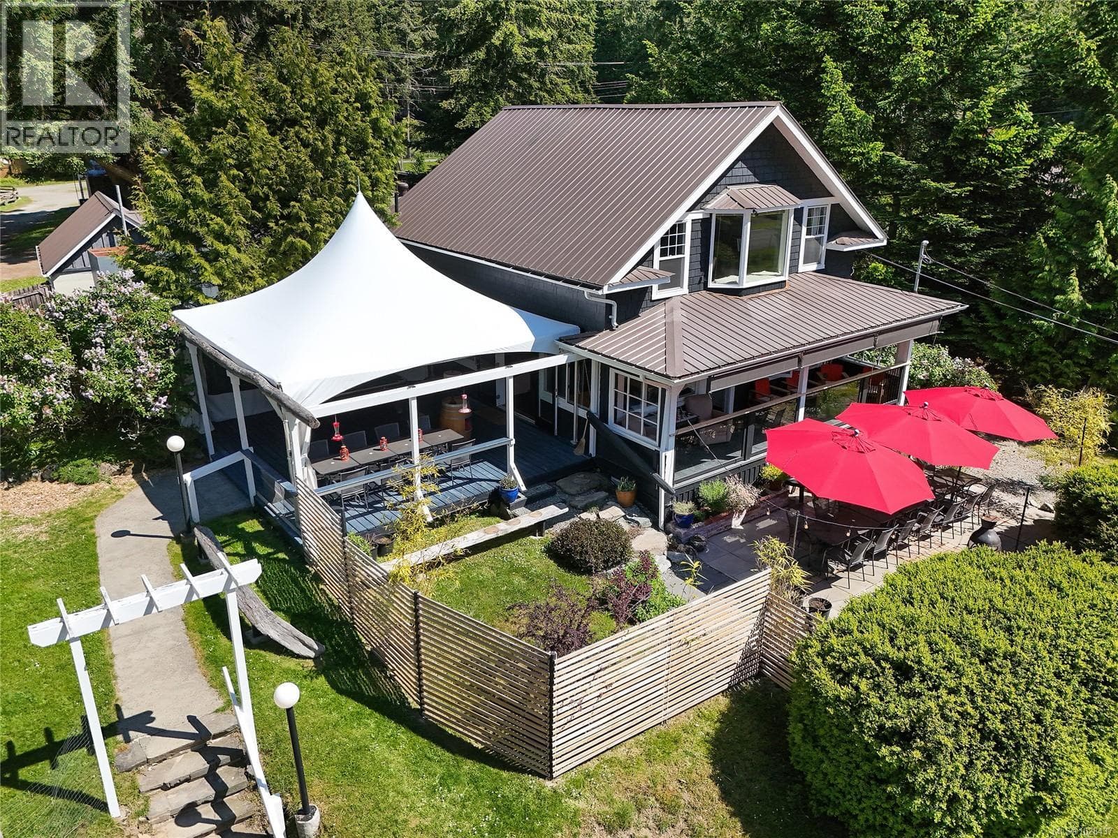 454 Village Bay Rd in 