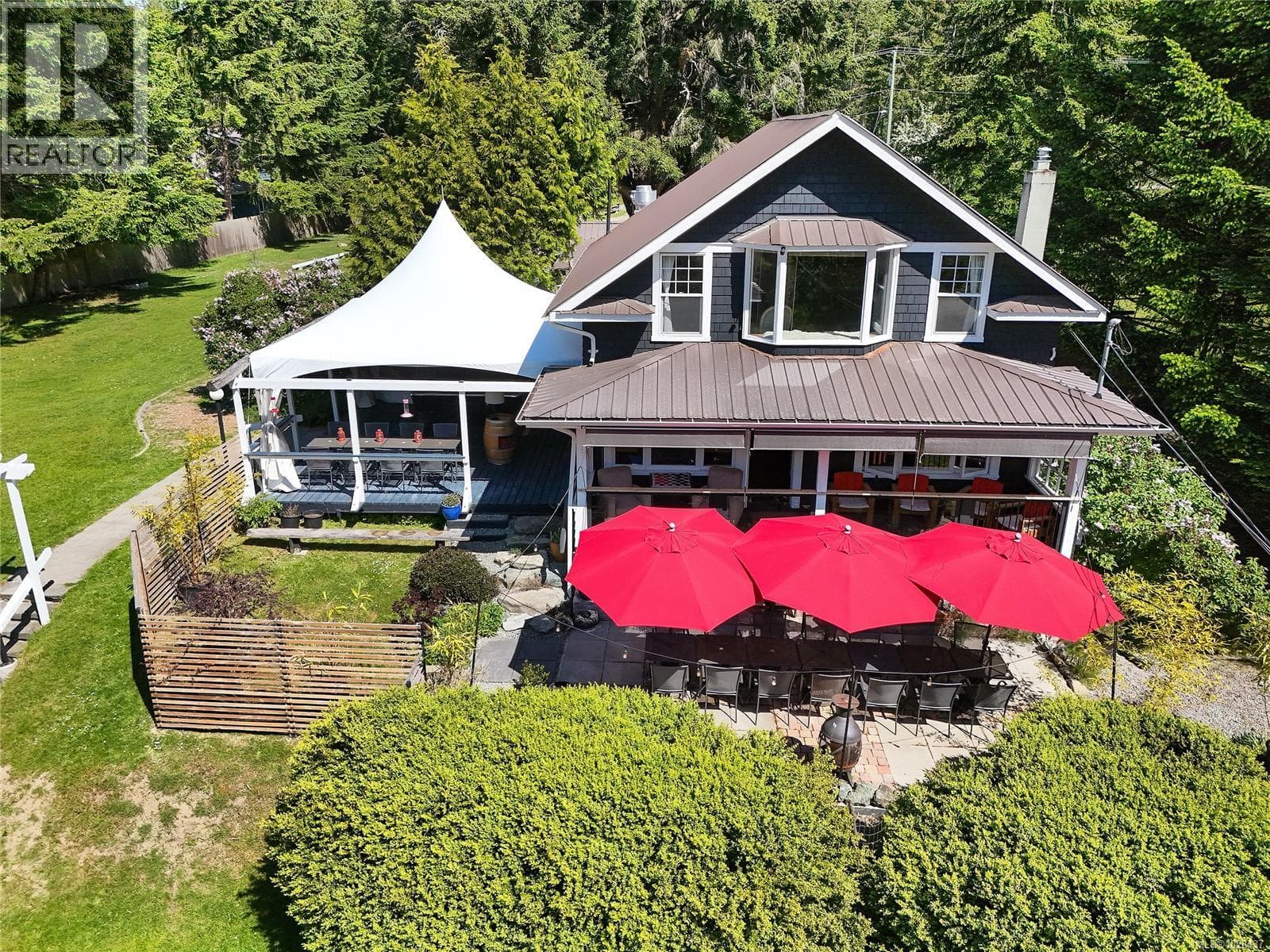 454 Village Bay Rd, Victoria — photo 2