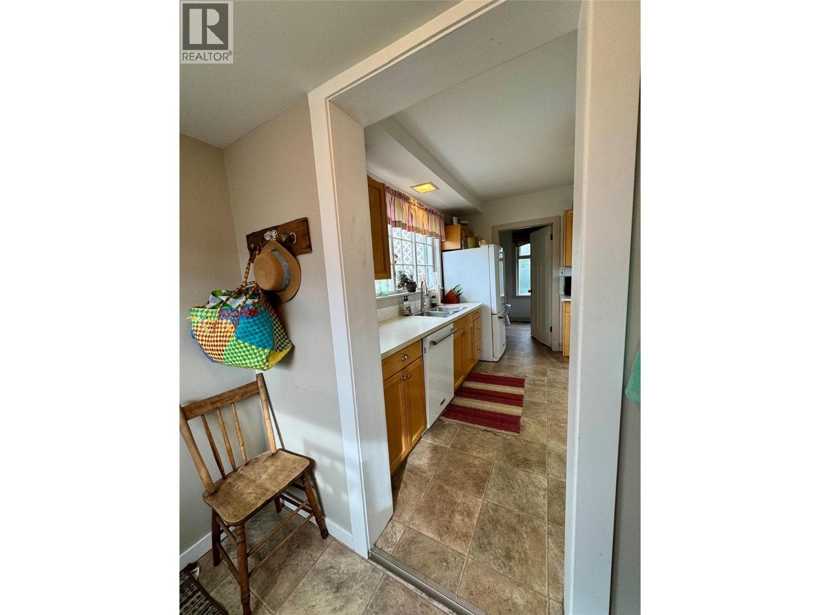1782 NICOLA AVENUE, Interior REALTORS® — photo 3