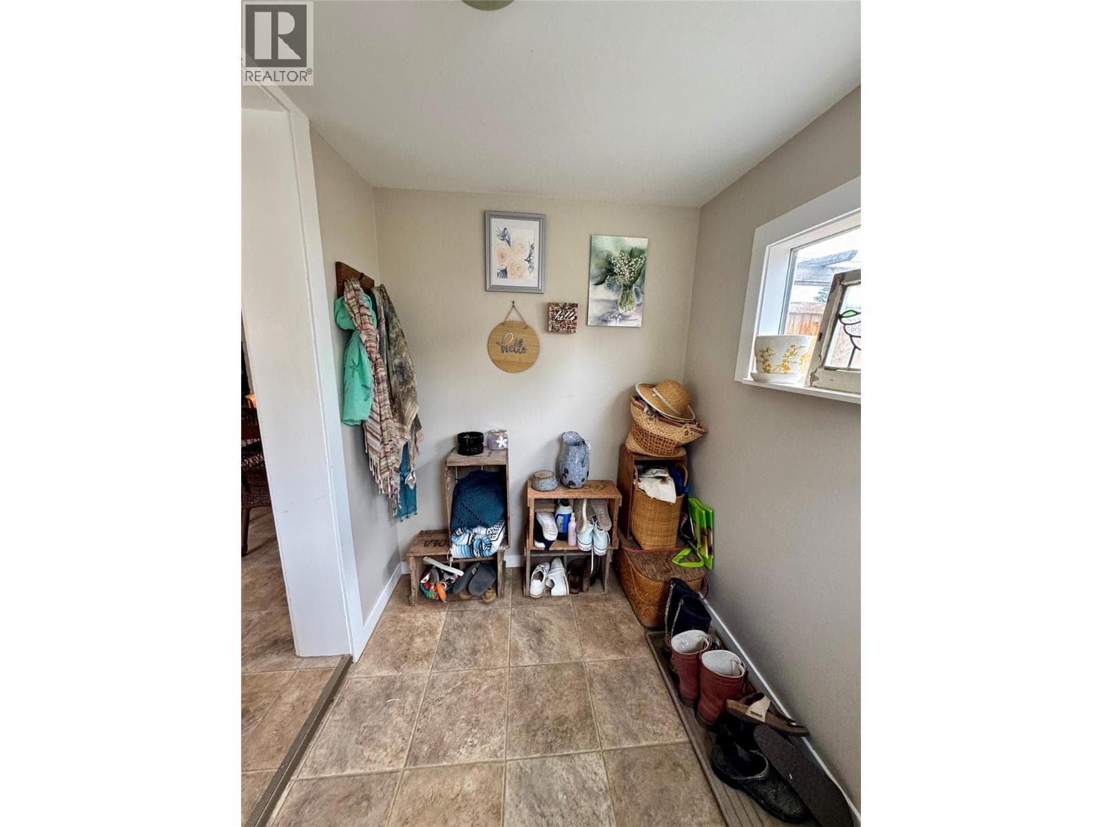1782 NICOLA AVENUE, Interior REALTORS® — photo 2