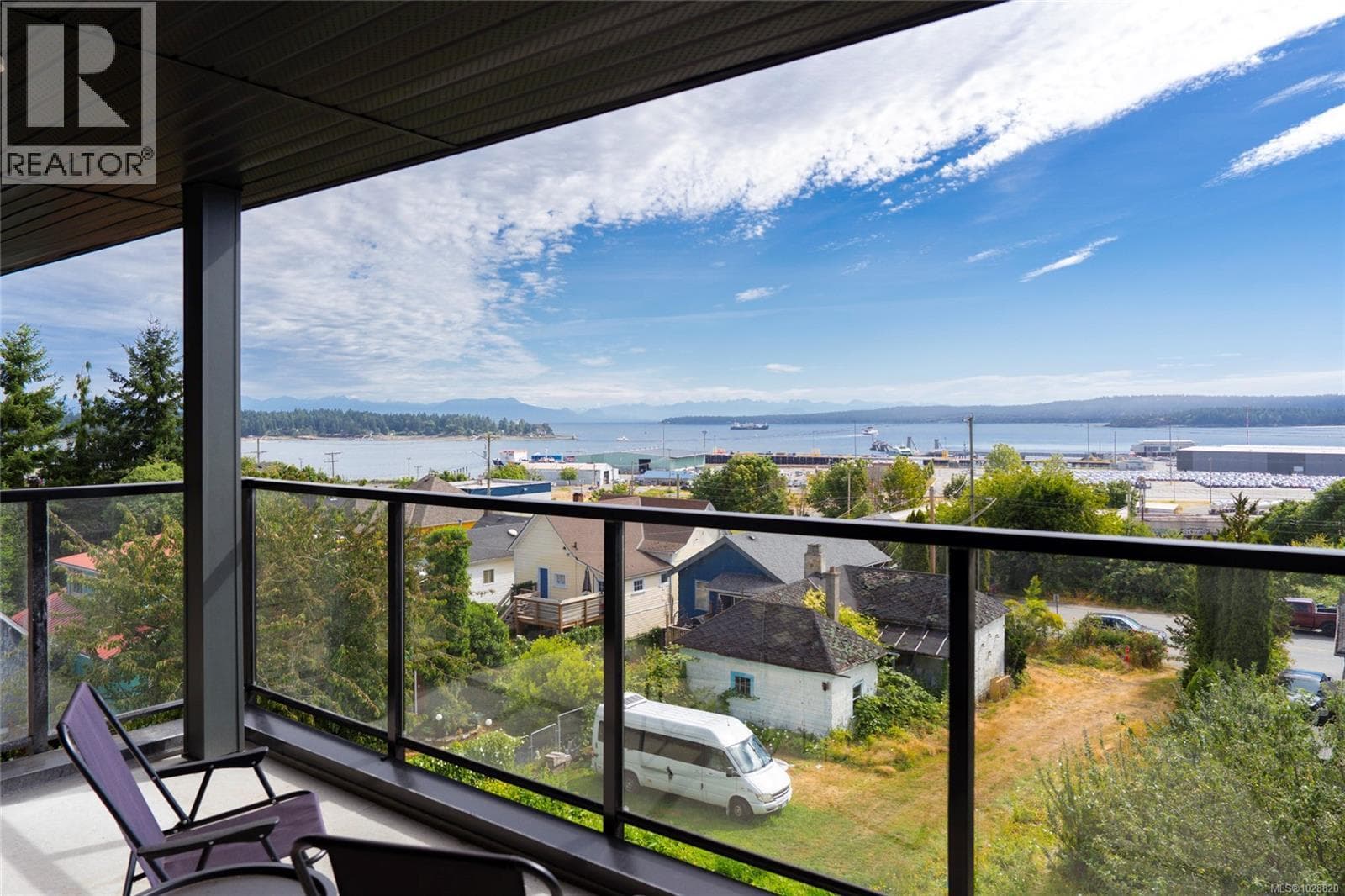 304 45 Haliburton St, Vancouver Island — photo 3