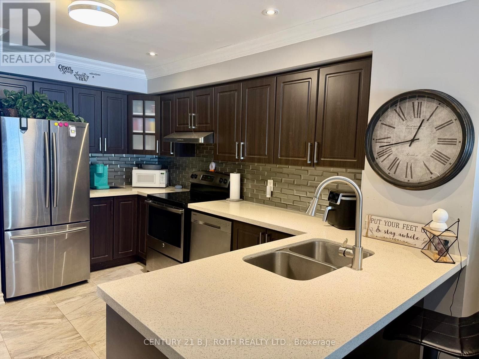 6 - 70 LAGUNA PARKWAY, Toronto — photo 4