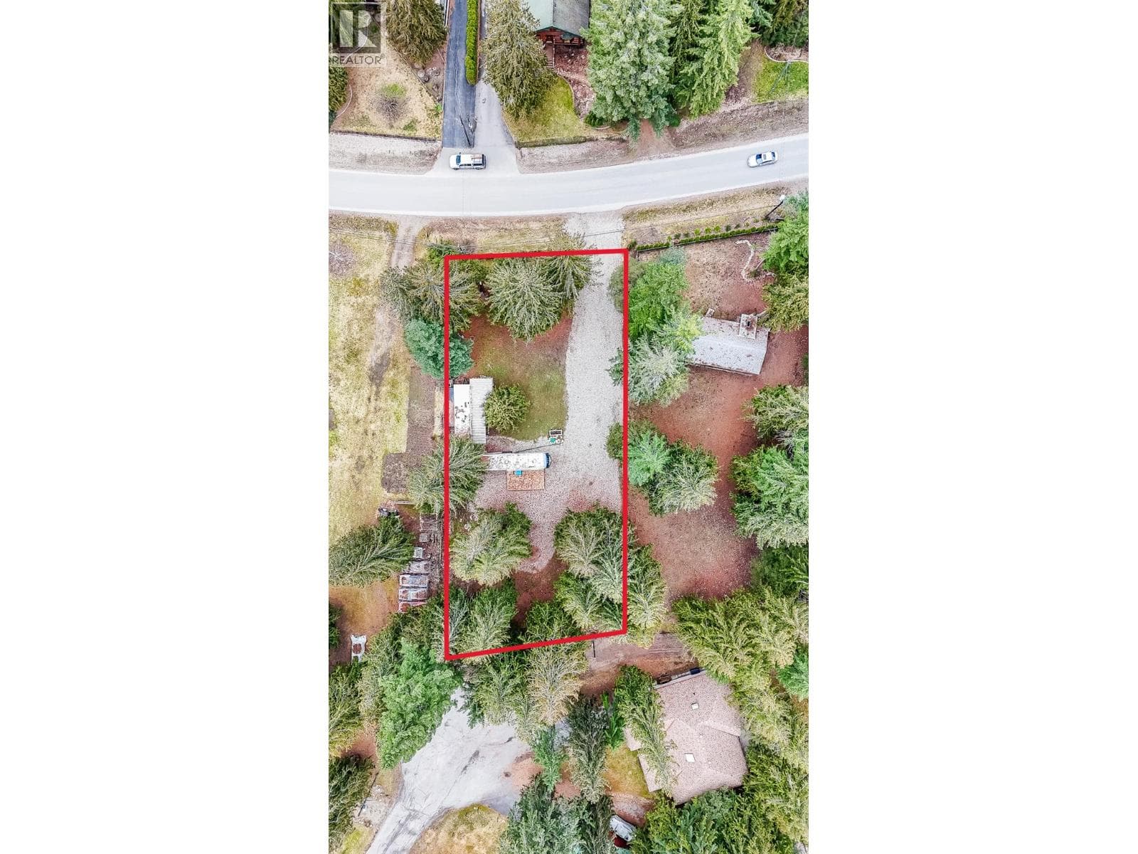 656 SWANSEA POINT ROAD, Interior REALTORS® — photo 2